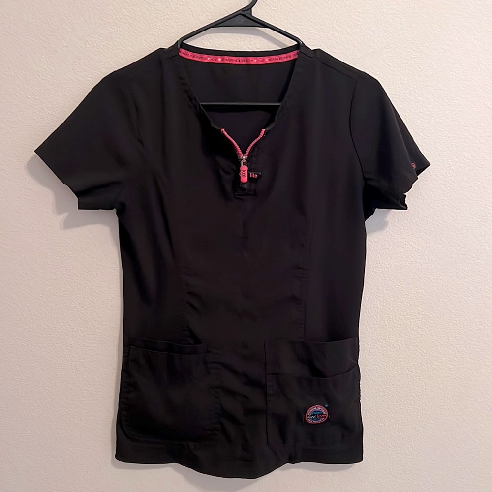 Koi Lite Black Scrub Top Sz Xs